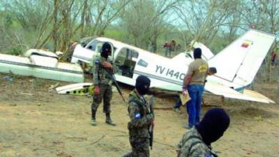 Avioneta con droga en la Mosquitia hondureña. Foto de archivo.