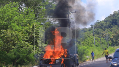 El carro estaba estacionado en la zona de caracol, Potrerillos.
