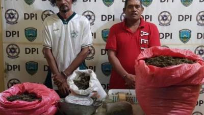 Presentación de los detenidos en las instalaciones de la Dirección Policial de Investigación.