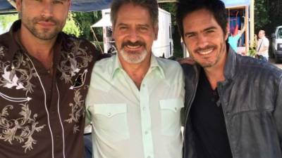 Leonardo junto a Rafael Amaya y Mauricio Ochmann, con quienes compartió créditos en 'El Señor de los Cielos'.