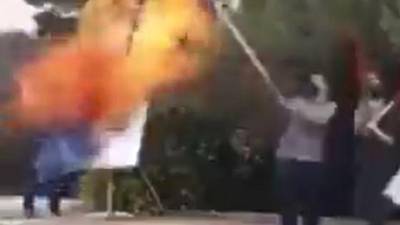Video: Palestino muere quemado al incendiar bandera de Israel