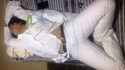 Esta es la foto de un estudiante que causó un enorme revuelo en las redes sociales.