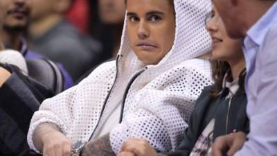 El cantante no ocultó la impresión que le causó ser abucheado.