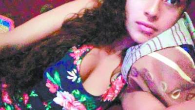 En las imágenes se observan varias fotografías de Solanyi Isamar Martínez Ruiz, quien fue asesinada de varias puñaladas en el cuello.