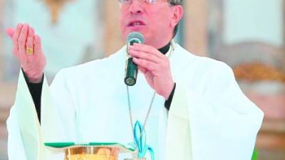 El cardenal Óscar Andrés Rodríguez pidió reflexionar sobre la violencia en el país.