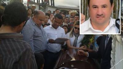 El abogado Juan Carlos Moreno fue enterrado ayer en Dulce Nombre de Copán.