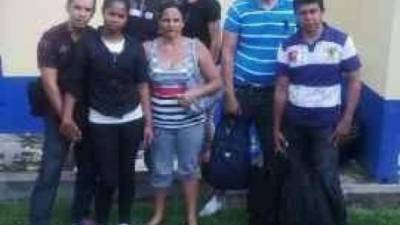 Un grupo de inmigrantes, cuatro hombres y tres mujeres, fue detenido este jueves en la aduana de Agua Caliente, en la frontera entre Honduras y Guatemala, tras un control policial en un autobús, declaró a los periodistas la fuente.
