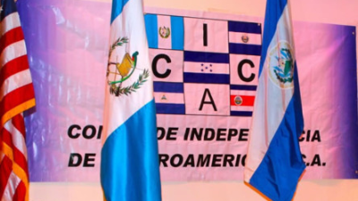 Police arrest protesters walking on FDR Drive, stopping traffic, as they demonstrate over the death of George Floyd by a Minneapolis police officer at a rally on May 30, 2020 in New York. - Demonstrations are being held across the US after George Floyd died in police custody on May 25. (Photo by Bryan R. Smith / AFP)