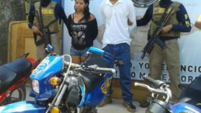 Alexander Serrano Gonzales (26) y Olga Cecilia Aguiriano (20) fueron capturados por la Fuerza Nacional Antiextorsión (FNA) en Tegucigalpa.