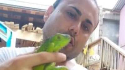 Gilbert Reyes salió rumbo a Estados Unidos tras compartir con las tres mujeres que están desaparecidas. La Familia lo conoce como un hombre violento.