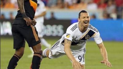 Romell Quioto tuvo un pequeño altercado con Ibrahimovic. FOTO INSTAGRAM.