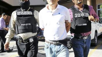 El doctor Josué Isaí Lagos es acusado por violencia intrafamiliar.