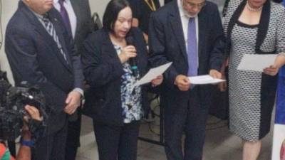 Ceremonia de juramentación de los nuevos directivos.