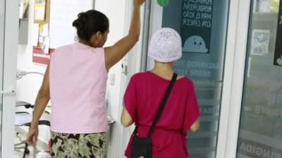 Rosa Miriam y Yadira no se dan por vencidas. Madre e hijos se motivan para vencer el cáncer.