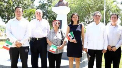 José Melo, Miguel e Isabel Reyes, Waleska Salinas, Omar Hurtado y Francisco Merino.