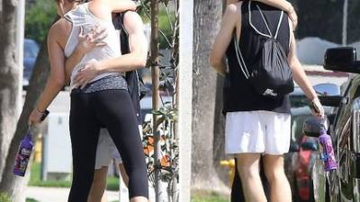 Felices, así lucen Paris y su novio Chester Castellaw, un jugador de fútbol.