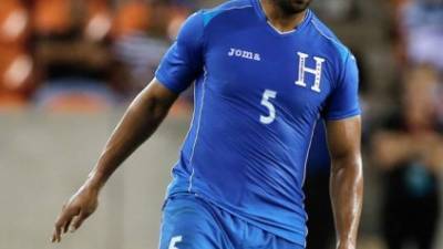 Víctor Bernárdez vendrá a la Selección pese a que días atrás anunciara su retiro.