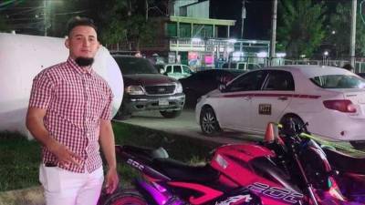 Jhony Alexis García Ríos, era un aficionado a las motocicletas y trabajaba en una empresa de lácteos