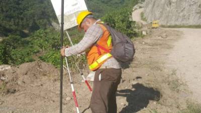 Los trabajos de excavación se hacen por personal de la empresa responsable de la obra. Foto: cortesía
