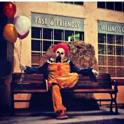 Payasos siniestros aterrorizan poblado en California