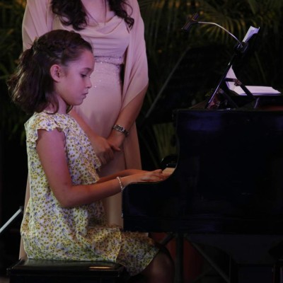 Rindieron tributo al romanticismo en San Pedro Sula