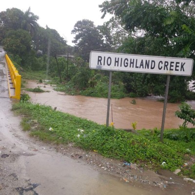 Lluvias dejan varios damnificados en Tela y Trujillo