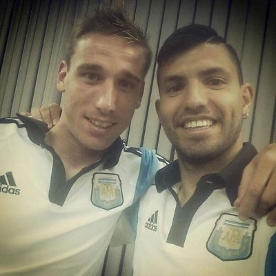 En el mundial de los selfies, nadie como Kun Agüero