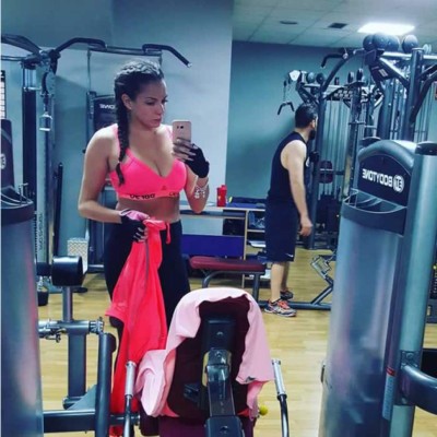 Explosiva joven asegura que se acostó con jugadores del Real Madrid y del Barcelona