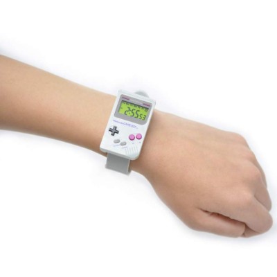 Para los nostálgicos, Nintendo vuelve a lanzar la Gameboy…en forma de reloj