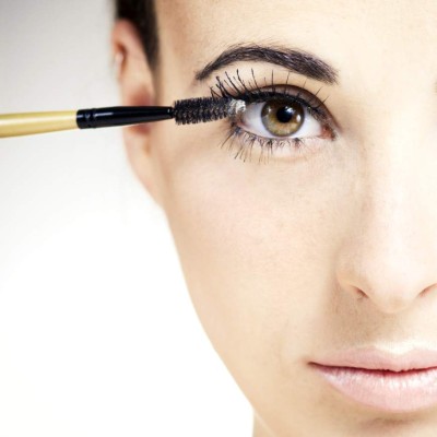 Cejas y pestañas a tono para lucir bellas