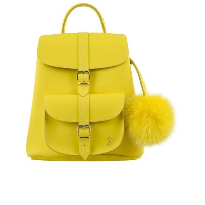 ¡A usar mochilas coloridas este año!