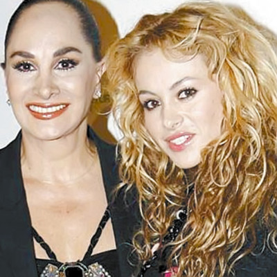 Hijos de artistas siguen los pasos de sus madres