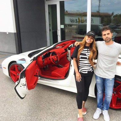 Blac Chyna demuestra que no necesita a Rob Kardashian y se compra un Ferrari