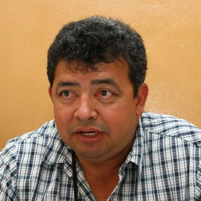 En la colonia Ideal siguen limpiando desastre que dejó la lluvia