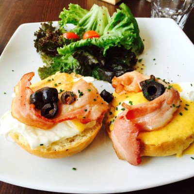 Huevos benedictinos para disfrutar de un buen desayuno