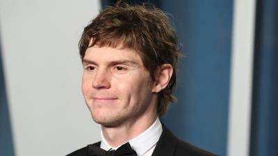 Evan Peters es el protagonista de<i> American Horror Story </i>y <i>Dahmer</i>.