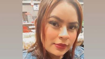 Una estudiante de enfermería que realizaba su práctica profesional en el hospital Santa Teresa de Comayagua, falleció la madrugada de ayer a causa de un balazo en la cabeza que recibió días atrás durante un asalto.