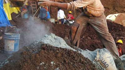 Con la medida buscan frenar la especulación en la comercialización del cemento.