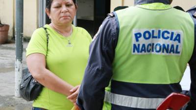 Valle fue detenida por la Policía.