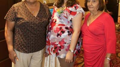 Rosario Valenzuela, Susana Huezo de Valenzuela y Lucía Huezo.