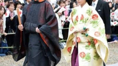 Los novios Kunimaro Senge y la princesa Noriko de Japón.