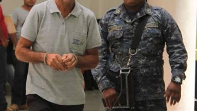 Luis Fernández pasó seis días en prisión, pues su mujer sostuvo que él le había cortado la pierna.