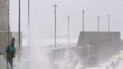 Evacuaron 55,000 personas.