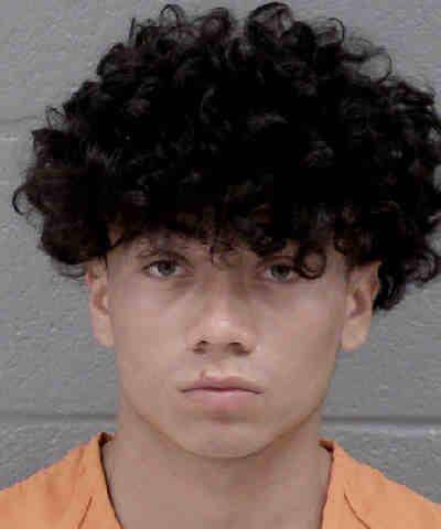 Venencio se negó a hacerlo y eso molestó al hondureño y su amigo.