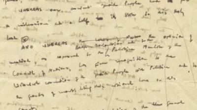 Imagen facilitada por Kedem Auction House que muestra el borrador de la declaración de independencia de Israel que redactó Mordechai Beham en 1948 y que podrá presentarse a subasta en contra de la petición del Estado. EFE