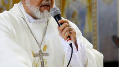 Monseñor Rómulo Emiliani celebró la primera misa del año en la catedral.
