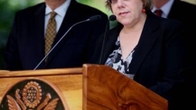 La embajadora de Estados Unidos, Lisa Kubiske.