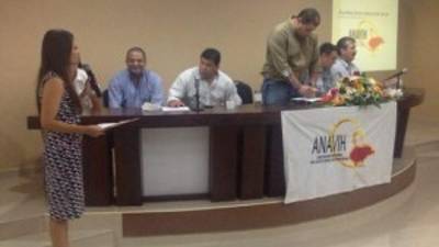 Los avicultores celebraron ayer los 40 años de fundación de su organización.