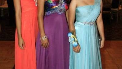 Kaysie Baquedano, Isis Carrillo y Ethel Bautista.