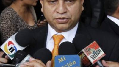 Teodoro Bonilla afirma que él aprobó la prueba del polígrafo.